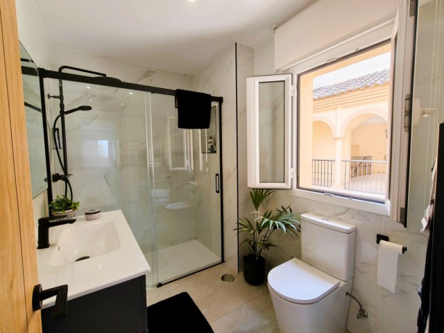 Apartamento con 3 Dormitorios  en San Roque Club