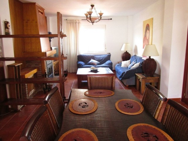 Villa avec 6 Chambres  à San Pedro de Alcántara