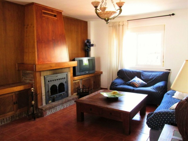 Villa avec 6 Chambres  à San Pedro de Alcántara
