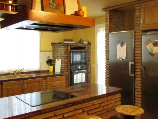 Villa avec 6 Chambres  à San Pedro de Alcántara