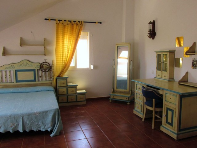 Villa avec 6 Chambres  à San Pedro de Alcántara