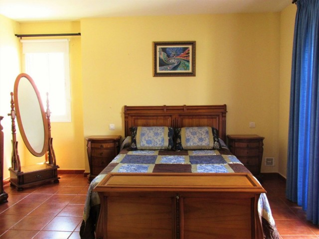 Villa avec 6 Chambres  à San Pedro de Alcántara