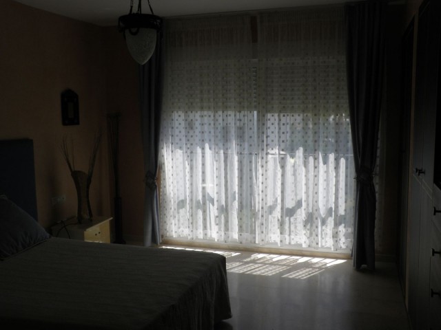 5 Slaapkamer Rijtjeshuis in Estepona