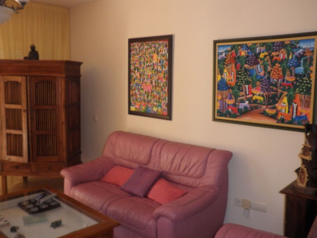 5 Bedrooms Townhouse in Estepona