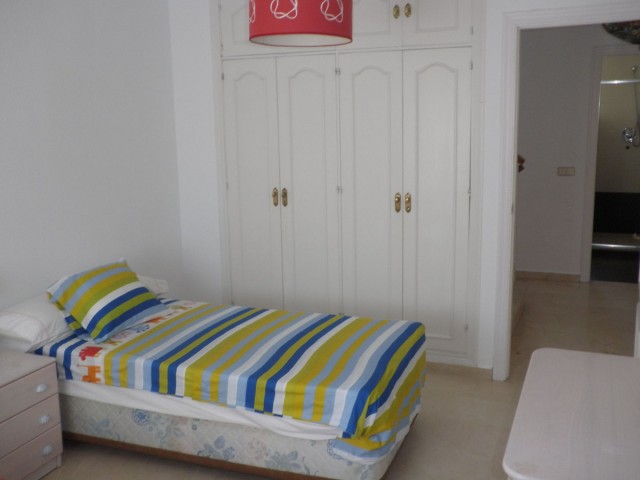 5 Bedrooms Townhouse in Estepona