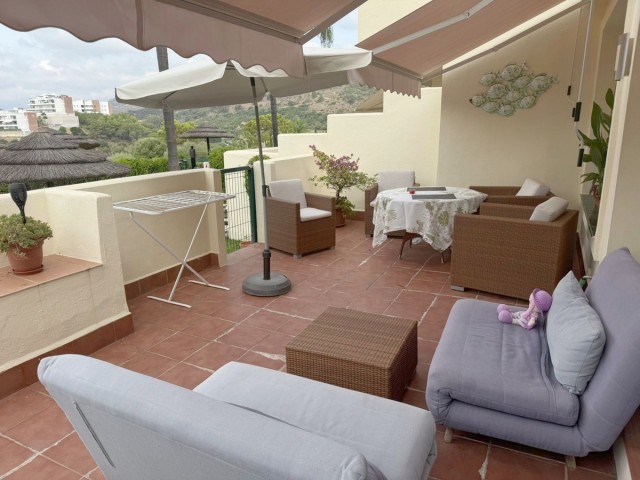 2 Bedrooms Apartment in Benahavís