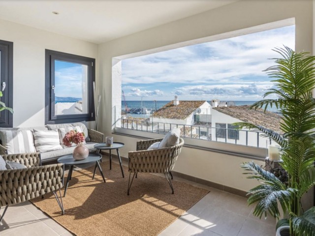 2 Bedrooms Apartment in Puerto Banús