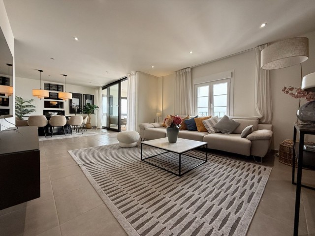 2 Bedrooms Apartment in Puerto Banús