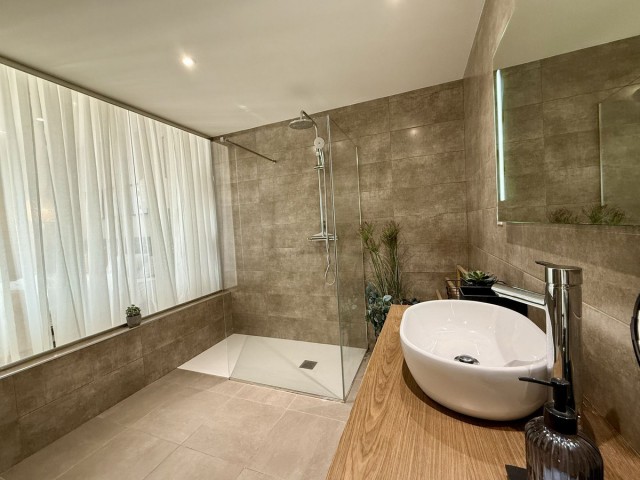 2 Bedrooms Apartment in Puerto Banús