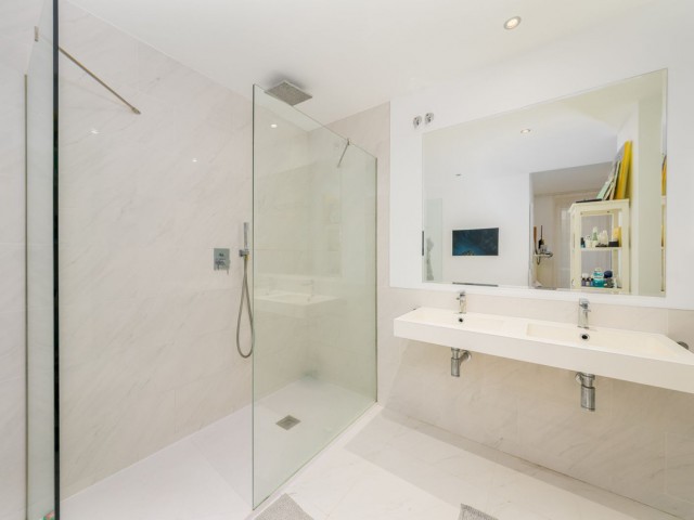 3 Bedrooms Apartment in Bel Air