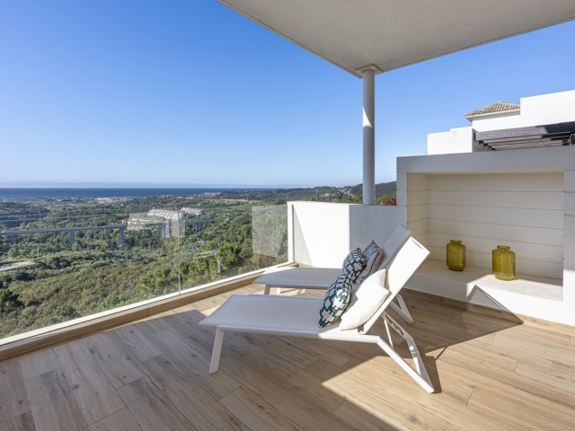 3 Bedrooms Apartment in Benahavís