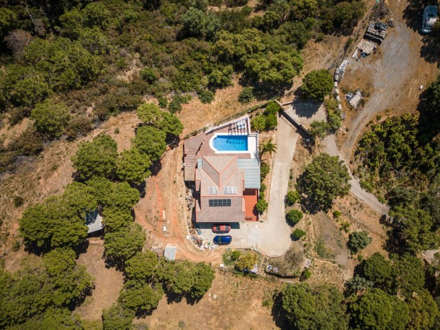 3 Bedrooms Villa in Estepona