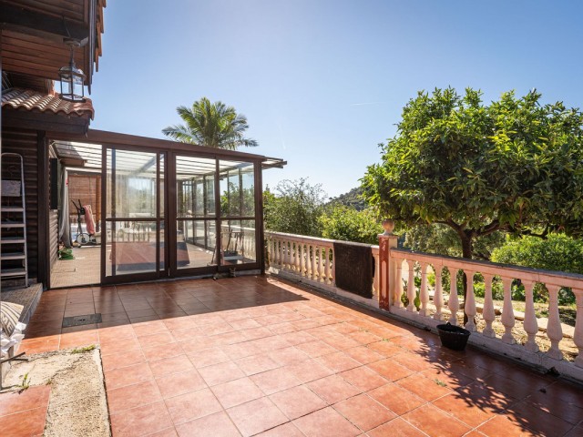 3 Bedrooms Villa in Estepona