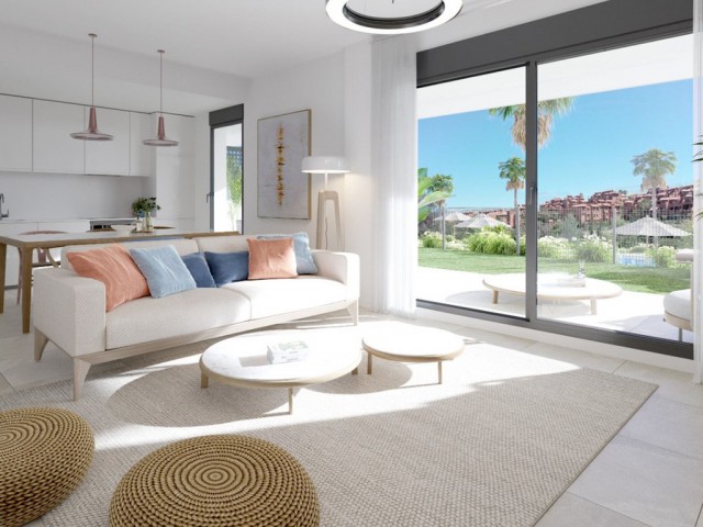 2 Bedrooms Apartment in Estepona