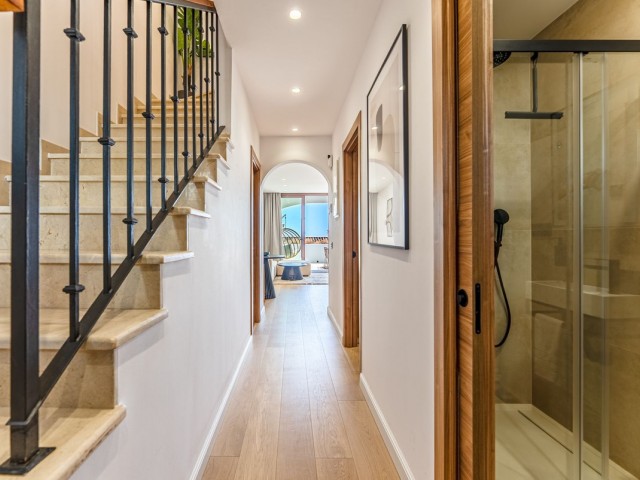 3 Bedrooms Townhouse in Benahavís