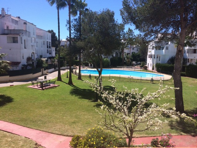 Apartment, Elviria, R5145928