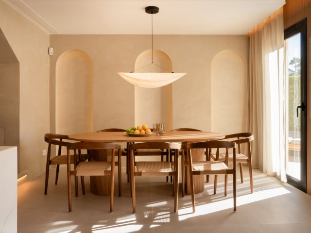 4 Bedrooms Townhouse in Puerto Banús