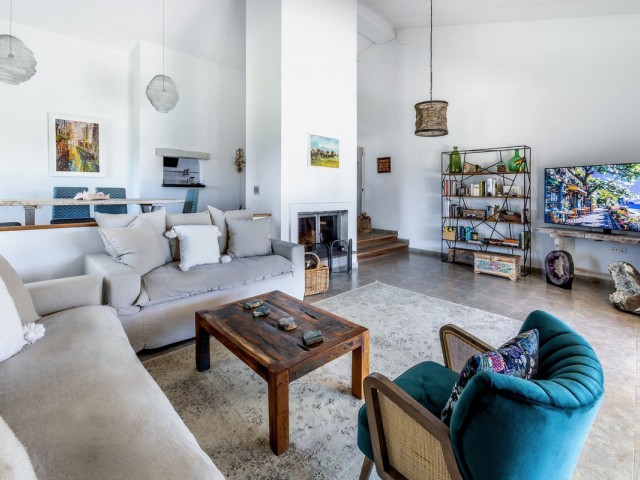 3 Bedrooms Villa in Mijas