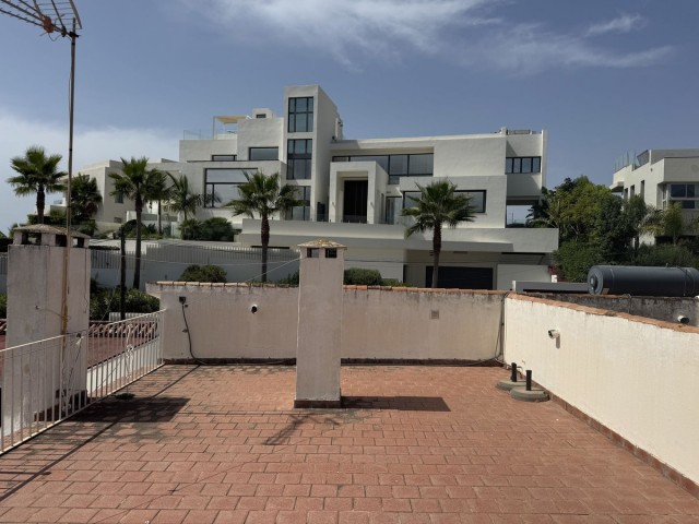 6 Soveroms Villa i Nueva Andalucía