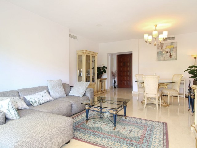 3 Bedrooms Apartment in Benahavís