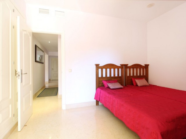 3 Bedrooms Apartment in Benahavís