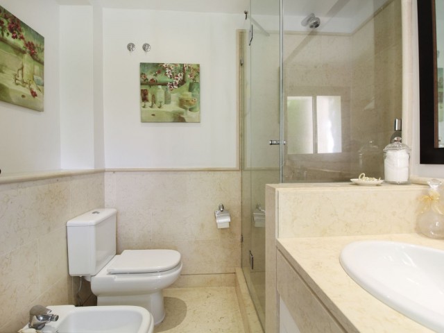 3 Bedrooms Apartment in Benahavís