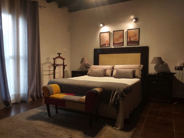 Villa avec 4 Chambres  à El Campamento