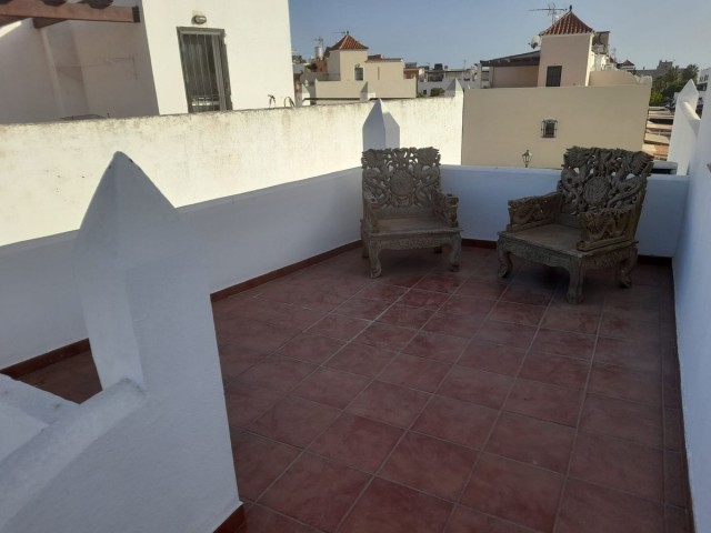 Villa avec 4 Chambres  à Estepona