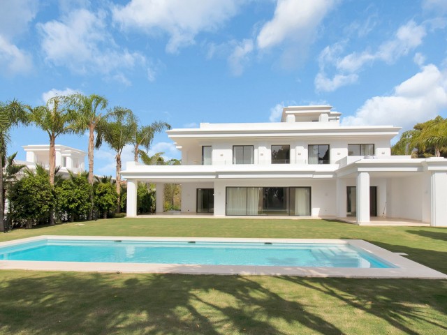 Villa avec 6 Chambres  à The Golden Mile