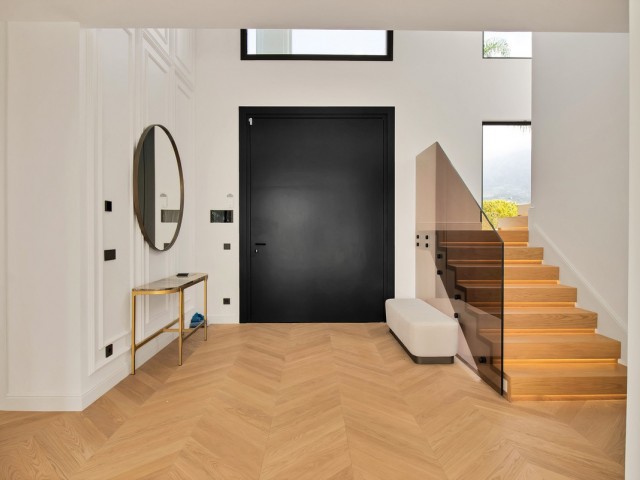 Villa avec 6 Chambres  à The Golden Mile