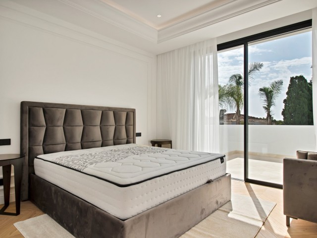 Villa avec 6 Chambres  à The Golden Mile