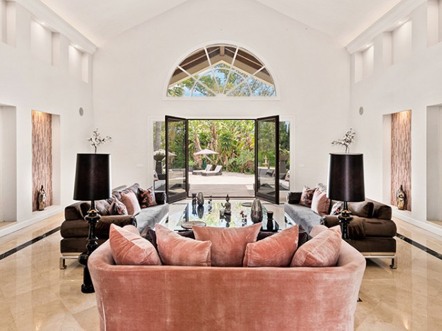 Villa avec 6 Chambres  à Nueva Andalucía