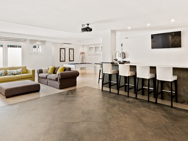 Villa avec 6 Chambres  à Nueva Andalucía