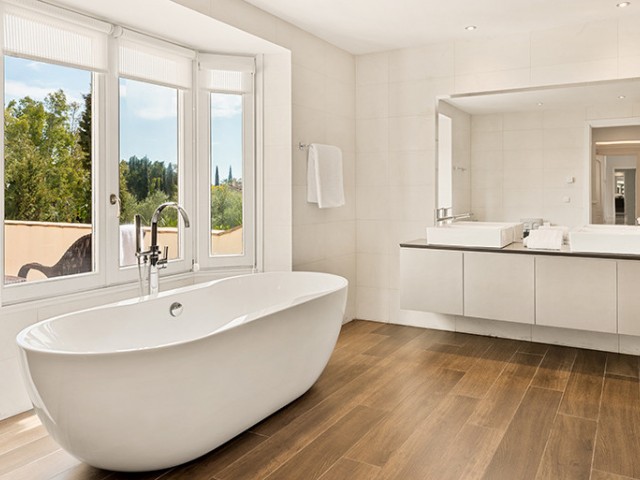 Villa avec 6 Chambres  à Nueva Andalucía