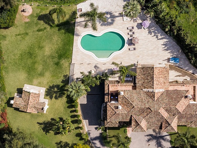 6 Bedrooms Villa in Nueva Andalucía