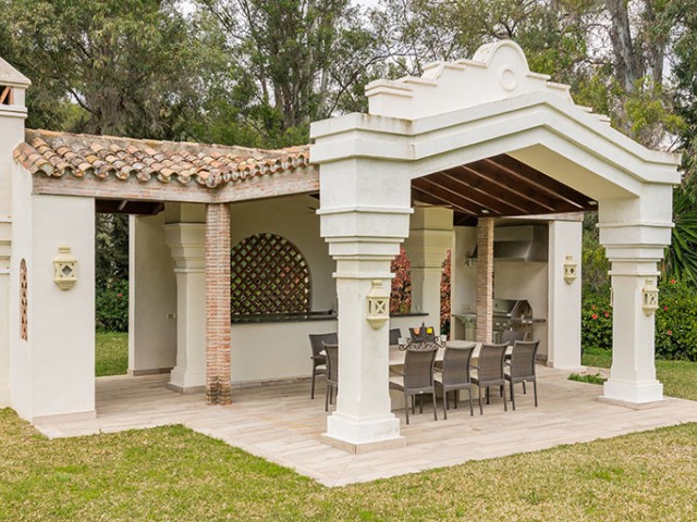 6 Bedrooms Villa in Nueva Andalucía