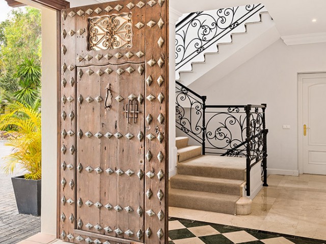 6 Bedrooms Villa in Nueva Andalucía