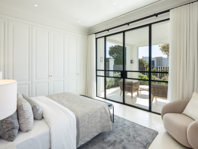 Villa avec 6 Chambres  à Nueva Andalucía