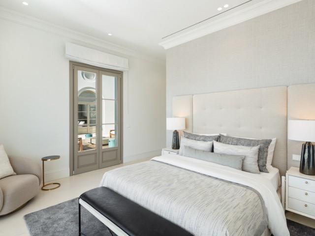 Villa avec 6 Chambres  à Nueva Andalucía