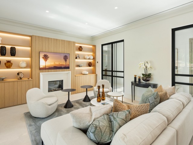 Villa avec 6 Chambres  à Nueva Andalucía