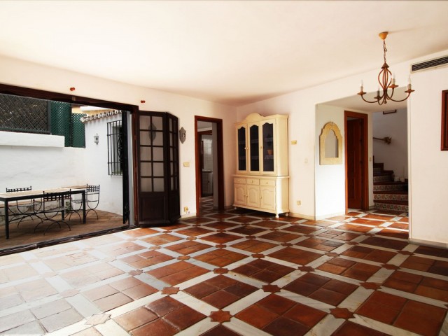 3 Slaapkamer Rijtjeshuis in Guadalmina Baja