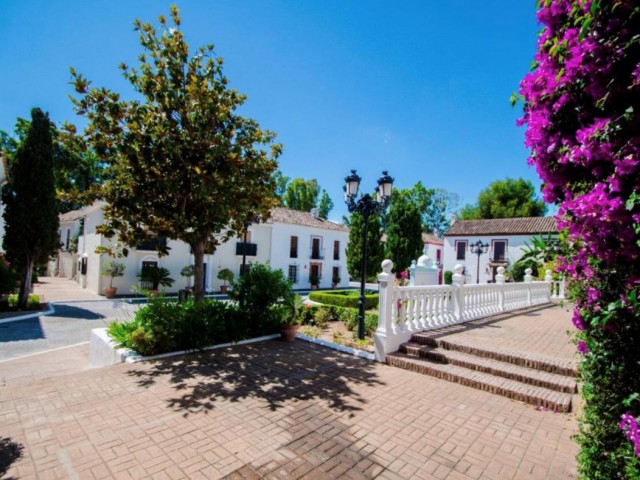 3 Makuuhuoneen Rivitalo Guadalmina Baja