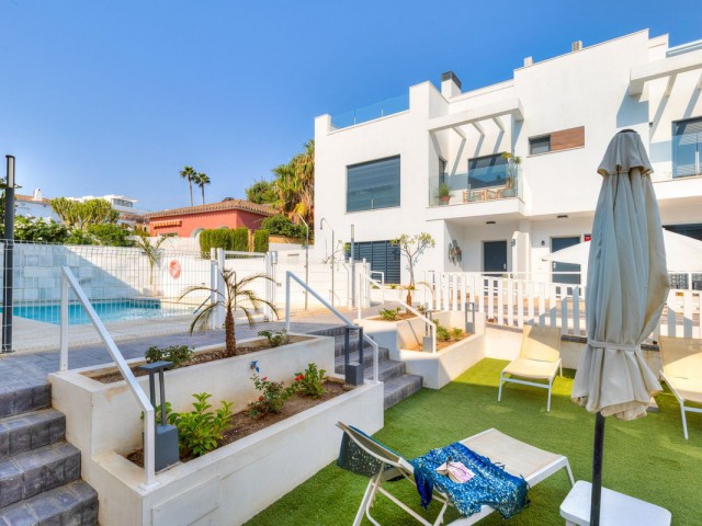3 Makuuhuoneen Rivitalo Fuengirola