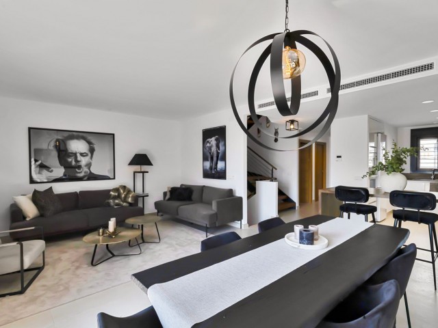 Maison mitoyenne avec 3 Chambres  à Fuengirola