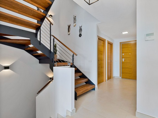 Maison mitoyenne avec 3 Chambres  à Fuengirola