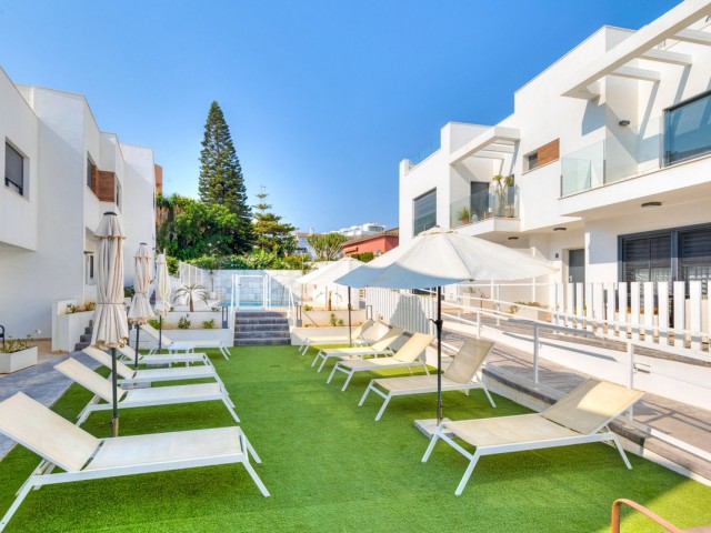 Maison mitoyenne avec 3 Chambres  à Fuengirola