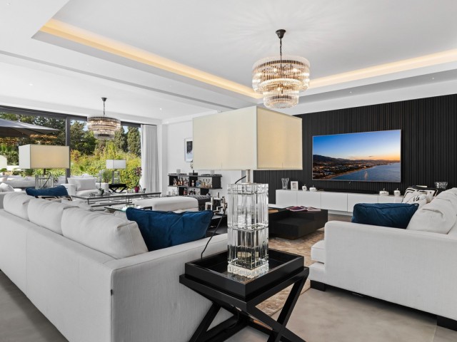 Villa avec 6 Chambres  à Guadalmina Baja