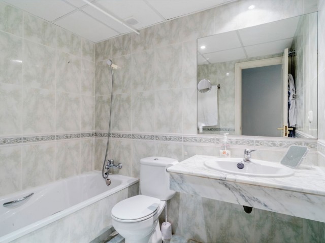 2 Schlafzimmer Apartment in Bahía de Marbella