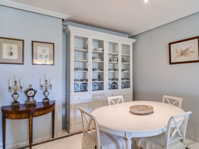 2 Sovrums Lägenhet i Bahía de Marbella