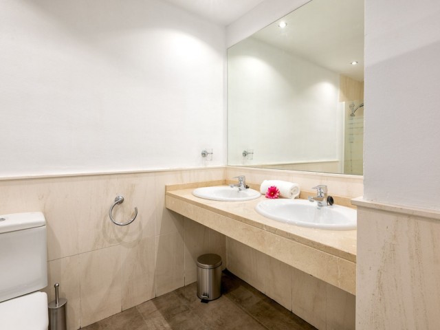 2 Makuuhuoneen Huoneisto Calahonda